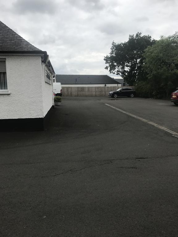 Riccarton Inn Currie Eksteriør billede